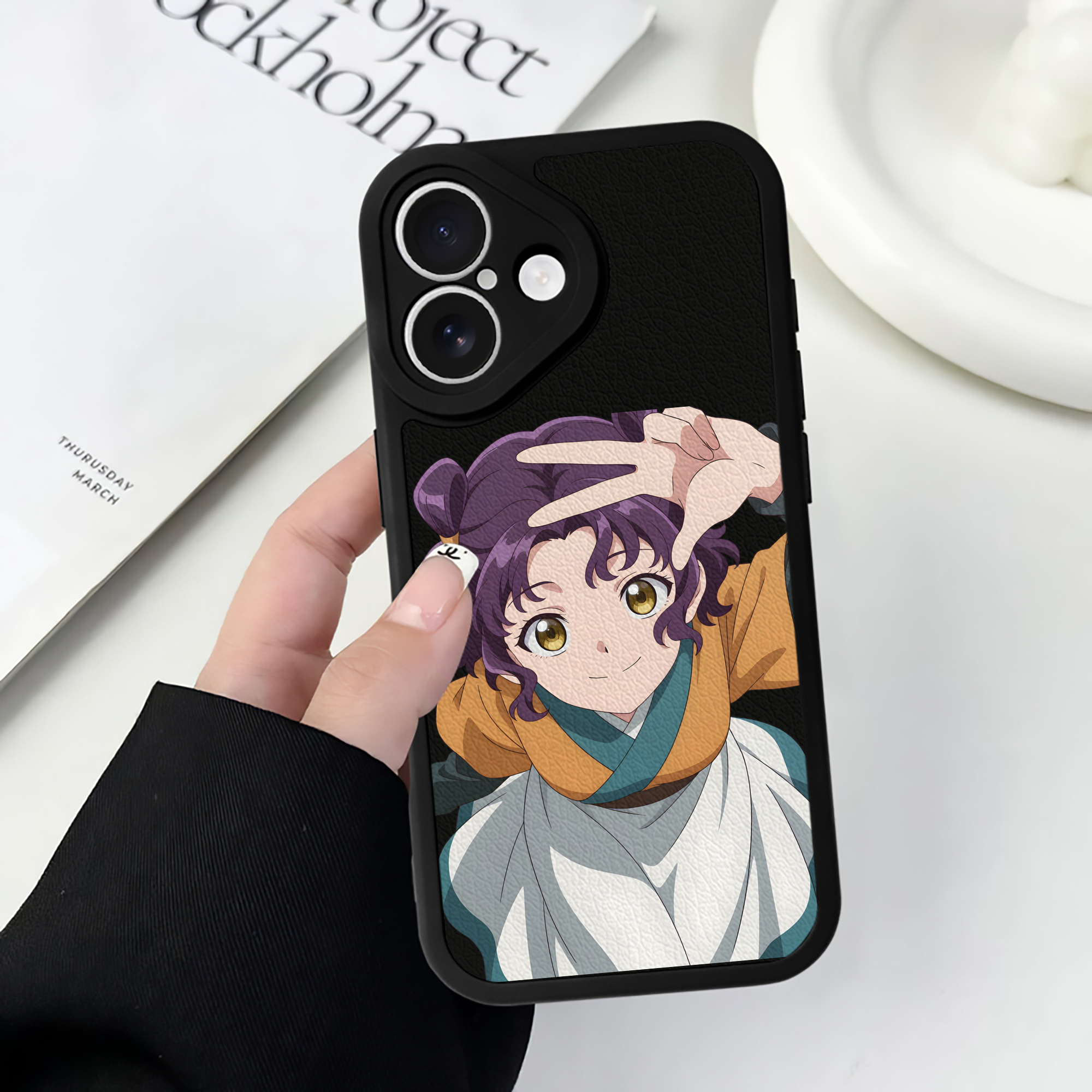 薬屋のひとりごと The Apothecary Diaries 【iPhone 16シリーズ対応】シリコンスマホケース（レザー調） 材質：シリコン